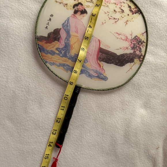 Japanese print on hand fan. 14", Antique - Picture 2 of 2